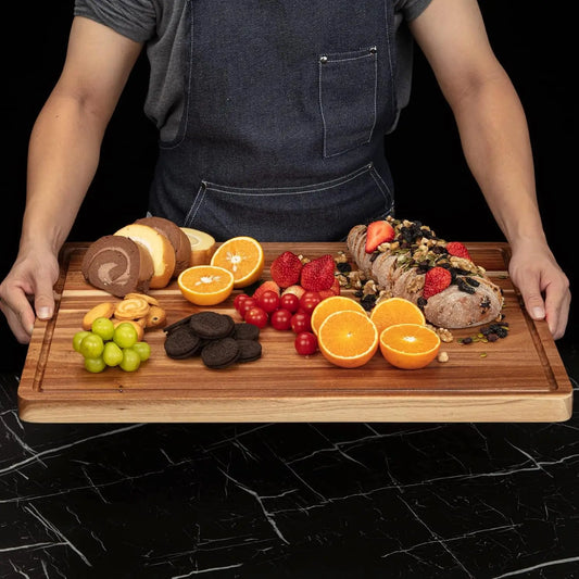 TWISTER.CK Acacia Wood Cutting Board With Side Handles For Meat
